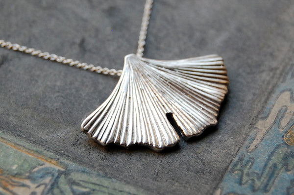 'ginkgo fan' necklace | 925 silver