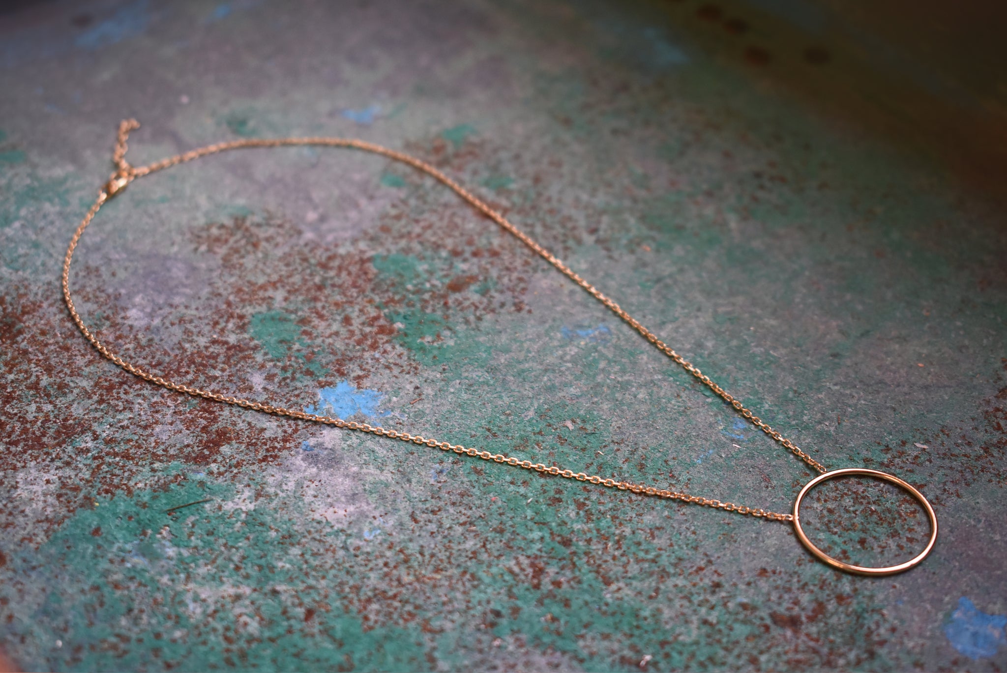 simple circle necklace