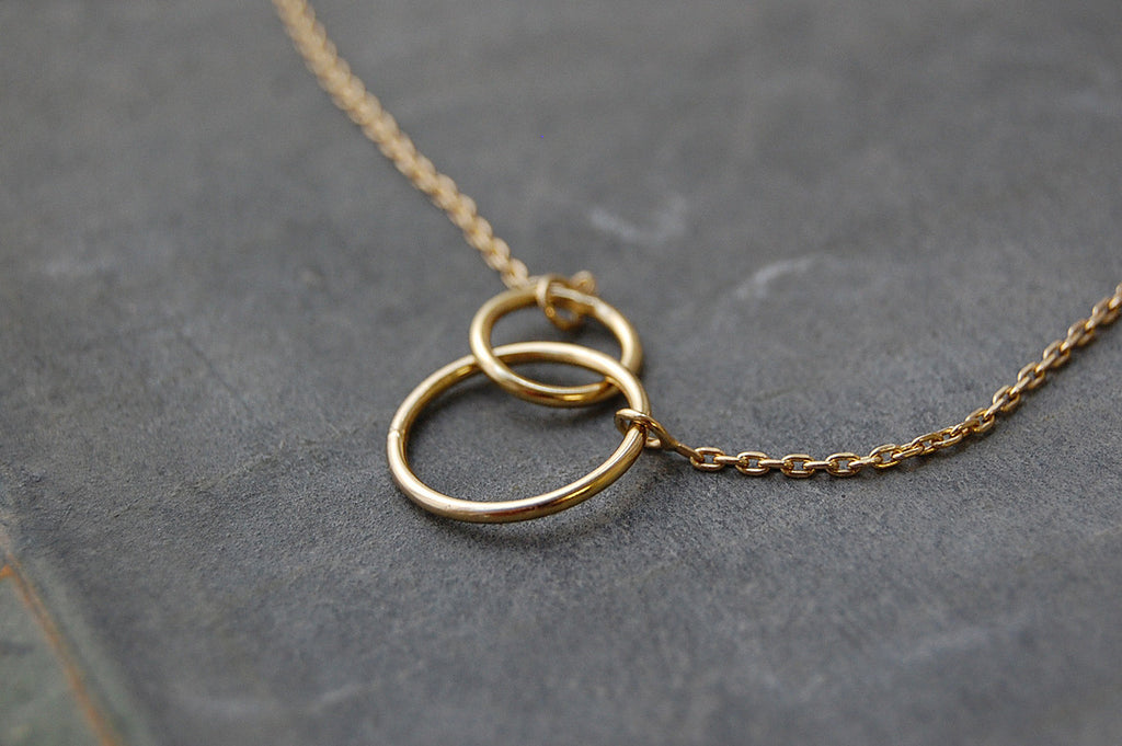 Two Rings Pendant 'Two rings' necklace | gold-plated – Unico