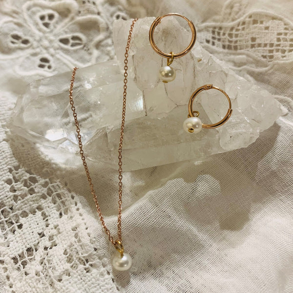 white pearl set | 24k rose gold-plated