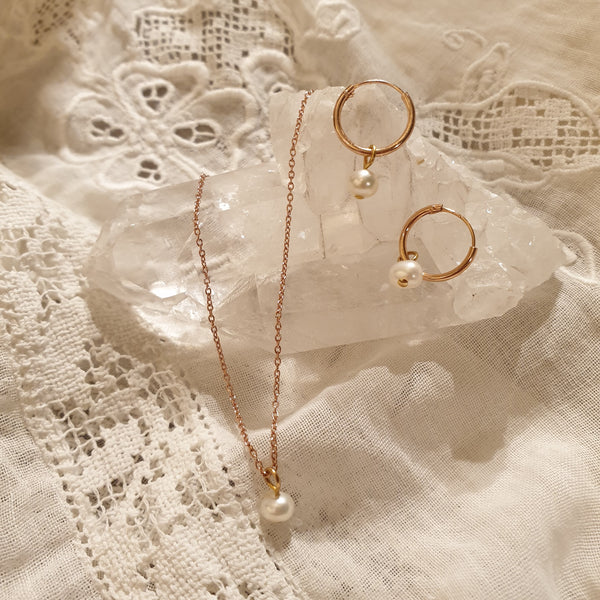 white pearl set | 24k rose gold-plated